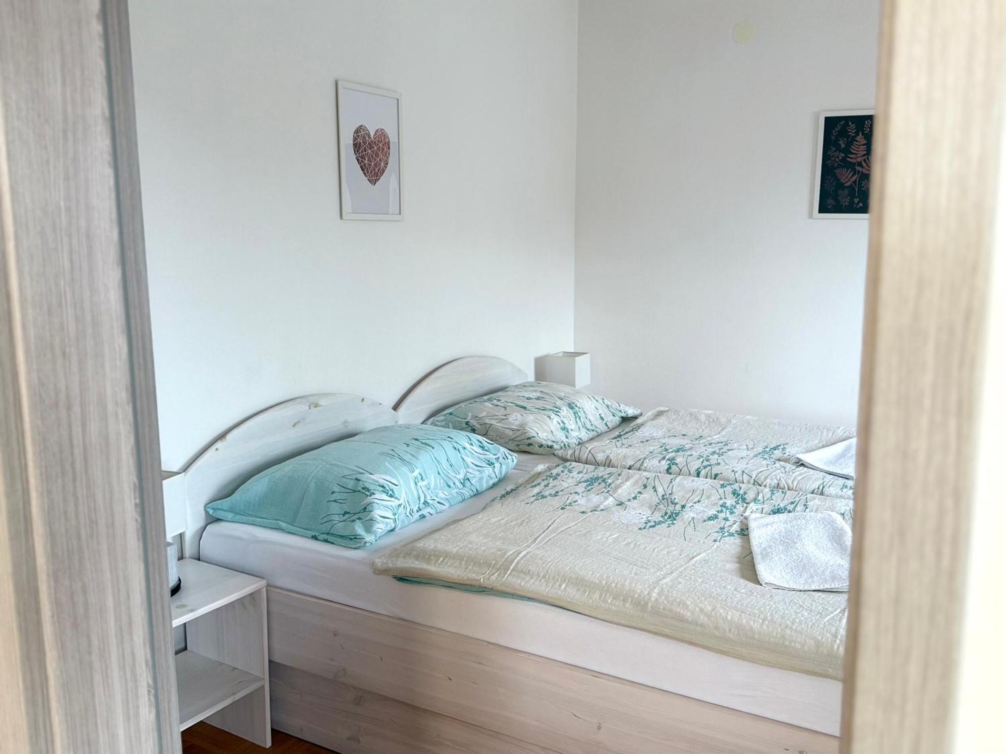Guest House Kobal Spodnje Gorje Ngoại thất bức ảnh
