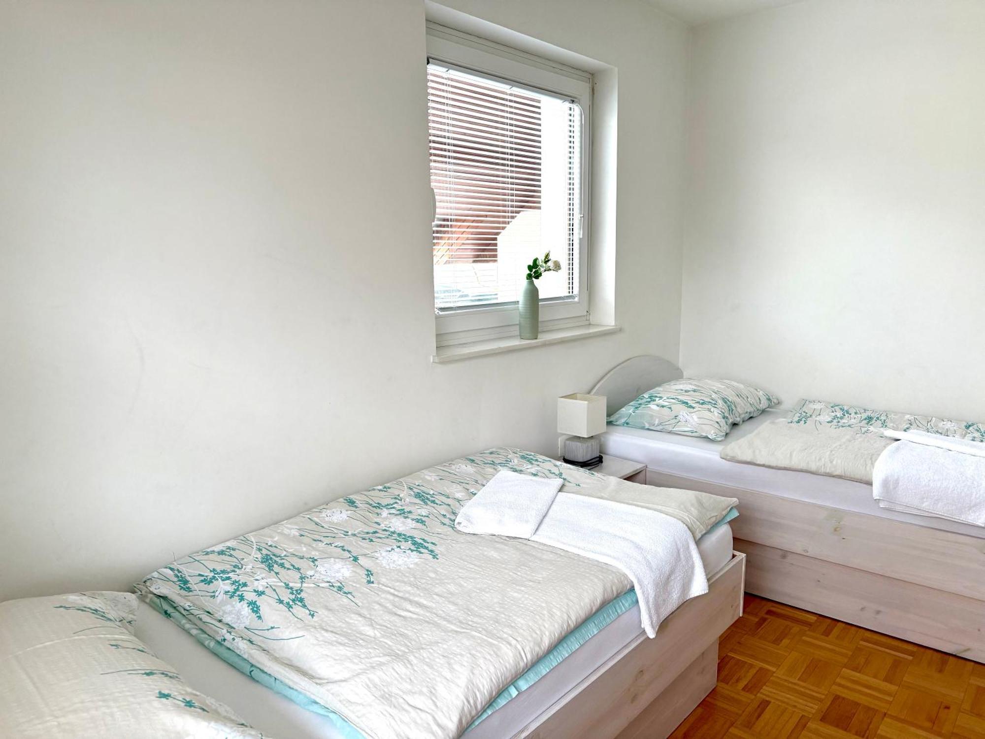 Guest House Kobal Spodnje Gorje Ngoại thất bức ảnh
